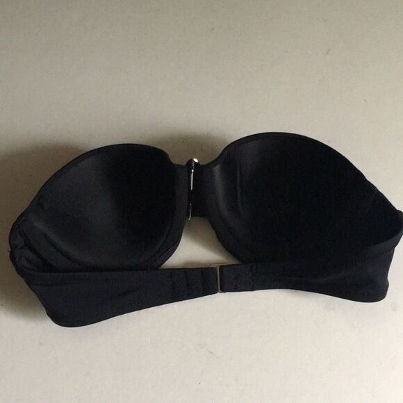 Victoria's Secret Black Strapless Bikini Top - Timeless Elegance in Size 34B - Picture 5 of 11